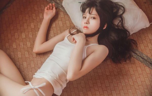 叶玉卿《情不自禁》在线