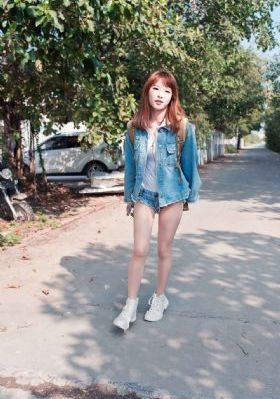 女人被公牛进入